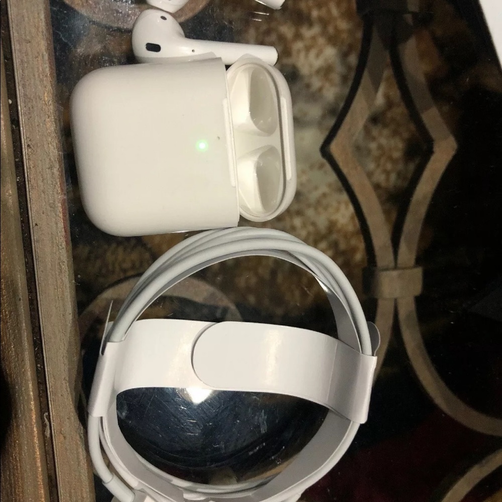 Apple AirPods
